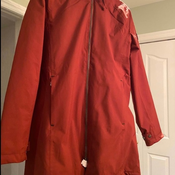 Lolë insulated Piper coat, size XS - Picture 8 of 8